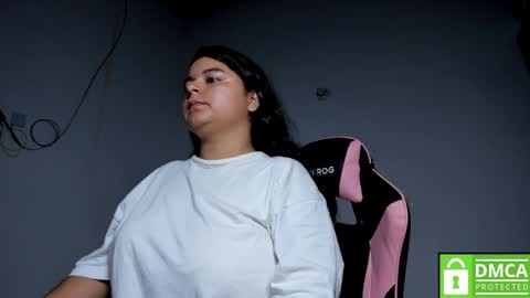 Snapshot of little_shaara chatting on November 21, 2025, 8:46 am Shaara online show from November 21, 2025, 8:46 am