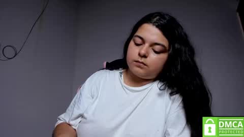 Snapshot of little_shaara chatting on November 26, 2025, 9:05 pm Shaara online show from November 26, 2025, 9:05 pm