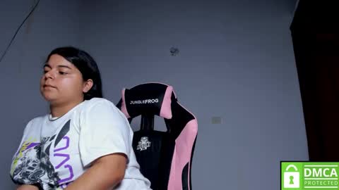 Snapshot of little_shaara chatting on November 28, 2025, 10:18 am Shaara online show from November 28, 2025, 10:18 am