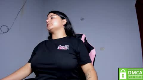 Snapshot of little_shaara chatting on November 28, 2025, 10:23 pm Shaara online show from November 28, 2025, 10:23 pm