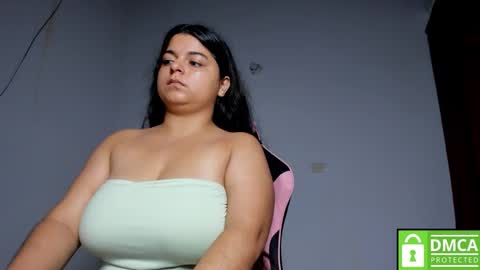 Snapshot of little_shaara chatting on November 29, 2025, 10:29 am Shaara online show from November 29, 2025, 10:29 am