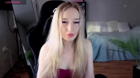 Sonya online show from September 16, 2025, 1:34 pm