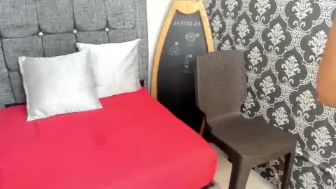 Snapshot of little_sugar19 chatting on October 21, 2025, 12:28 pm alex online show from October 21, 2025, 12:28 pm