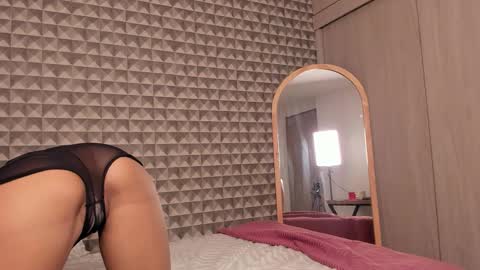 Snapshot of little_sugar19 chatting on November 24, 2025, 8:41 pm alex online show from November 24, 2025, 8:41 pm