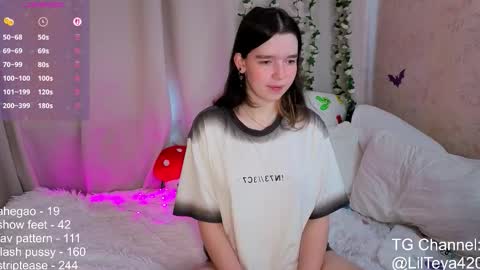 Snapshot of little_teya chatting on September 30, 2025, 9:47 am little Teya online show from September 30, 2025, 9:47 am