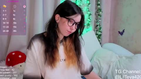 Snapshot of little_teya chatting on November 14, 2025, 10:25 am little Teya online show from November 14, 2025, 10:25 am