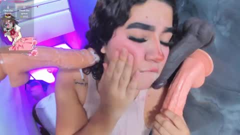 Snapshot of little_valentinaa chatting on May 14, 2026, 11:17 am little_valentinaa online show from May 14, 2026, 11:17 am
