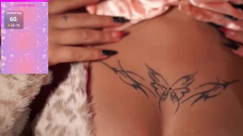 Snapshot of little_vel chatting on October 29, 2025, 6:42 pm Im your little Velinda online show from October 29, 2025, 6:42 pm