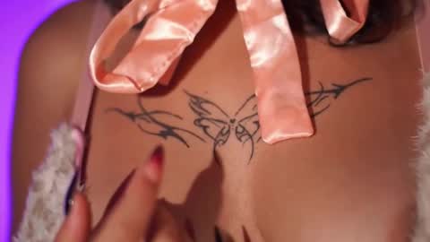 Snapshot of little_vel chatting on October 30, 2025, 6:08 pm Im your little Velinda online show from October 30, 2025, 6:08 pm