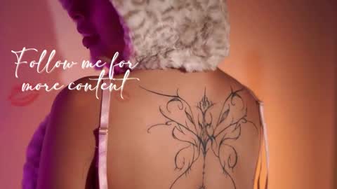 Snapshot of little_vel chatting on November 1, 2025, 8:11 pm Im your little Velinda online show from November 1, 2025, 8:11 pm