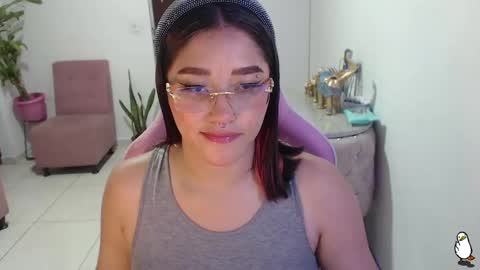 Snapshot of littleangelx_m chatting on February 24, 2025, 9:52 pm Daniela online show from February 24, 2025, 9:52 pm