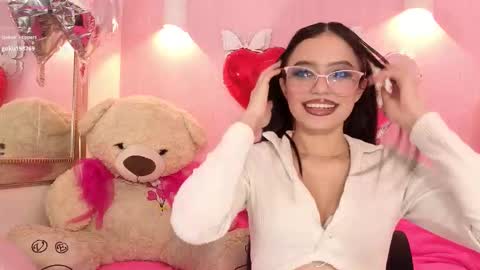 Ari online show from February 17, 2026, 7:09 pm