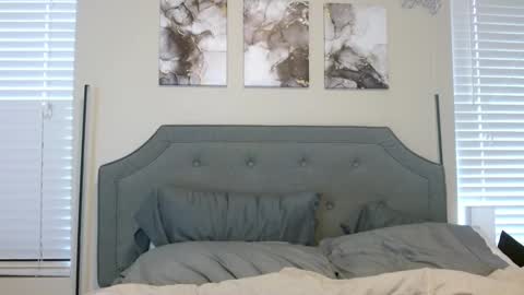 Snapshot of littlebearae chatting on February 6, 2025, 12:22 am Bea Rae online show from February 6, 2025, 12:22 am