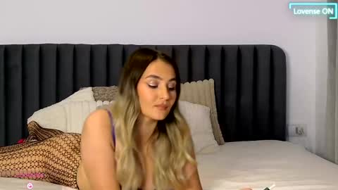 littleblondbunny online show from May 4, 2026, 9:00 pm