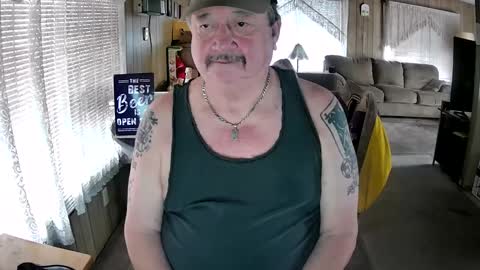 Littled83057 online show from October 3, 2025, 5:43 pm