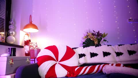 Emily Hill online show from December 19, 2025, 9:11 pm