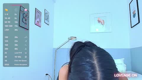 Snapshot of littlee_emilyy_ chatting on December 5, 2024, 10:23 pm Emily online show from December 5, 2024, 10:23 pm