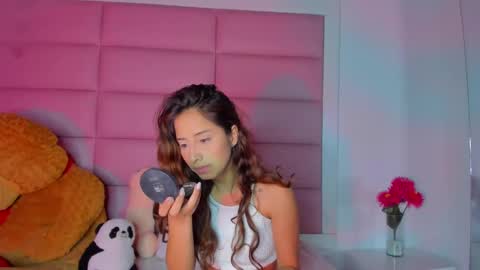 Snapshot of littlee_emma_ chatting on January 13, 2025, 3:12 am littlee_emma_ online show from January 13, 2025, 3:12 am