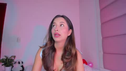 Snapshot of littlee_emma_ chatting on September 24, 2025, 4:16 am littlee_emma_ online show from September 24, 2025, 4:16 am