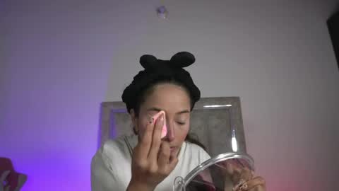 littlee_emma_ online show from May 2, 2026, 12:04 am
