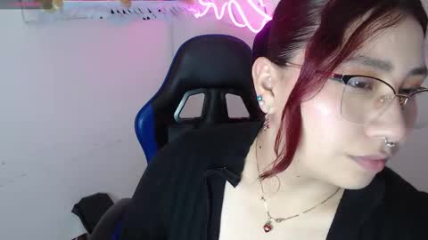 Snapshot of littlee_red chatting on November 20, 2025, 7:35 pm Angel online show from November 20, 2025, 7:35 pm