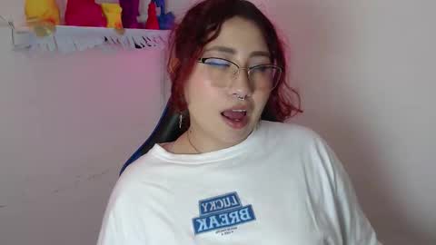 Snapshot of littlee_red chatting on November 22, 2025, 8:30 pm Angel online show from November 22, 2025, 8:30 pm