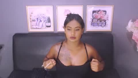 Snapshot of littleindianmilf chatting on January 29, 2025, 8:18 am littleindianmilf online show from January 29, 2025, 8:18 am