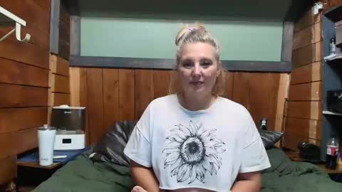 Snapshot of littlelisa1 chatting on May 13, 2026, 4:59 pm lisanixs online show from May 13, 2026, 4:59 pm