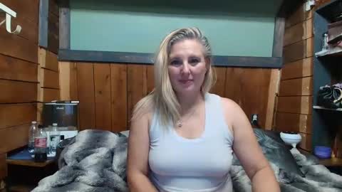 Snapshot of littlelisa1 chatting on May 29, 2026, 3:59 am lisanixs online show from May 29, 2026, 3:59 am