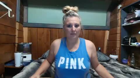 Snapshot of littlelisa1 chatting on May 29, 2026, 4:27 pm lisanixs online show from May 29, 2026, 4:27 pm