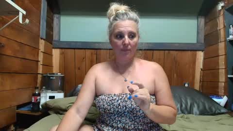 Snapshot of littlelisa1 chatting on June 16, 2026, 2:14 am lisanixs online show from June 16, 2026, 2:14 am