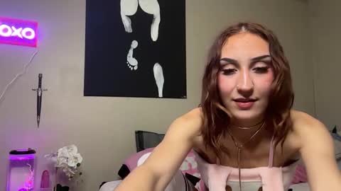 littlemadimade online show from May 3, 2026, 2:39 am