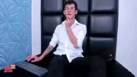 Snapshot of littlemax23 chatting on September 23, 2025, 2:20 pm MAX online show from September 23, 2025, 2:20 pm