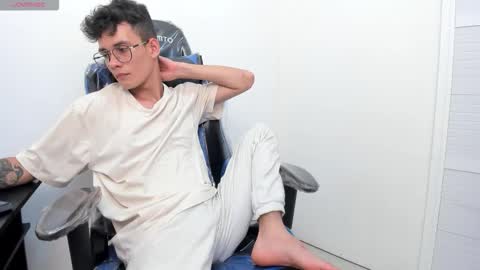 Snapshot of littlemax23 chatting on November 7, 2025, 9:26 pm MAX online show from November 7, 2025, 9:26 pm