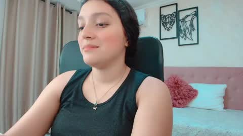 Snapshot of littlemolly_pregnant chatting on May 30, 2026, 12:41 am Sarahs Room online show from May 30, 2026, 12:41 am