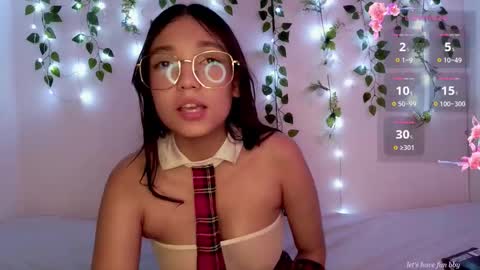 Snapshot of littlemoon0622 chatting on October 7, 2025, 10:40 pm Moon online show from October 7, 2025, 10:40 pm