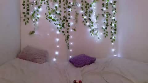 Moon online show from June 14, 2026, 9:06 pm