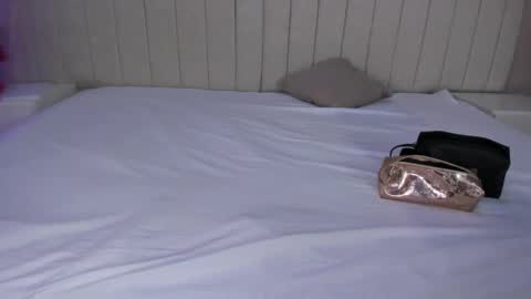 Snapshot of littleoliviia_ chatting on January 21, 2025, 1:22 pm im olivia IG littleolivia01 online show from January 21, 2025, 1:22 pm