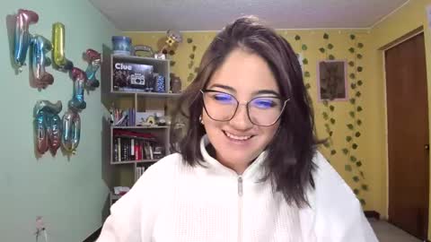 Snapshot of littleprety6969 chatting on December 2, 2024, 1:25 am Mia Wednesday to Sunday 730 am to 1030 am Colombian Hour D online show from December 2, 2024, 1:25 am