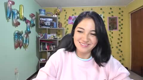 Snapshot of littleprety6969 chatting on December 9, 2024, 1:18 am Mia Wednesday to Sunday 730 am to 1030 am Colombian Hour D online show from December 9, 2024, 1:18 am