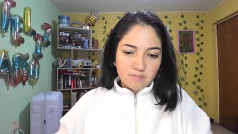 Snapshot of littleprety6969 chatting on December 23, 2024, 4:01 am Mia Wednesday to Sunday 730 am to 1030 am Colombian Hour D online show from December 23, 2024, 4:01 am