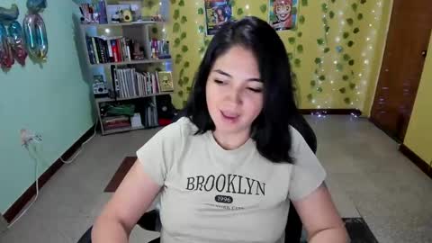 Snapshot of littleprety6969 chatting on January 13, 2025, 4:28 am Mia Wednesday to Sunday 730 am to 1030 am Colombian Hour D online show from January 13, 2025, 4:28 am