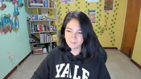 Snapshot of littleprety6969 chatting on February 10, 2025, 3:53 pm Mia Wednesday to Sunday 730 am to 1030 am Colombian Hour D online show from February 10, 2025, 3:53 pm