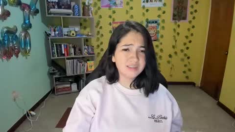 Snapshot of littleprety6969 chatting on February 17, 2025, 4:53 am Mia Wednesday to Sunday 730 am to 1030 am Colombian Hour D online show from February 17, 2025, 4:53 am