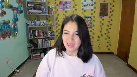 Snapshot of littleprety6969 chatting on February 17, 2025, 12:59 pm Mia Wednesday to Sunday 730 am to 1030 am Colombian Hour D online show from February 17, 2025, 12:59 pm