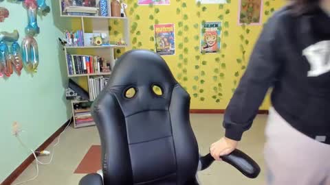 Snapshot of littleprety6969 chatting on March 1, 2025, 1:53 am Mia Wednesday to Sunday 730 am to 1030 am Colombian Hour D online show from March 1, 2025, 1:53 am