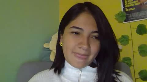 Snapshot of littleprety6969 chatting on November 9, 2025, 10:41 pm Mia Wednesday to Sunday 730 am to 1030 am Colombian Hour D online show from November 9, 2025, 10:41 pm