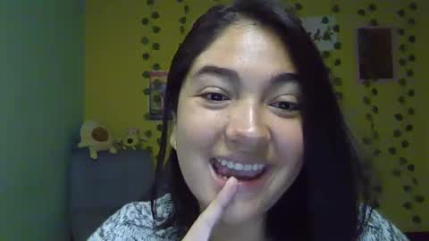 Snapshot of littleprety6969 chatting on November 12, 2025, 5:08 am Mia Wednesday to Sunday 730 am to 1030 am Colombian Hour D online show from November 12, 2025, 5:08 am