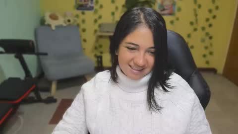 Snapshot of littleprety6969 chatting on December 16, 2025, 5:12 am Mia Wednesday to Sunday 730 am to 1030 am Colombian Hour D online show from December 16, 2025, 5:12 am