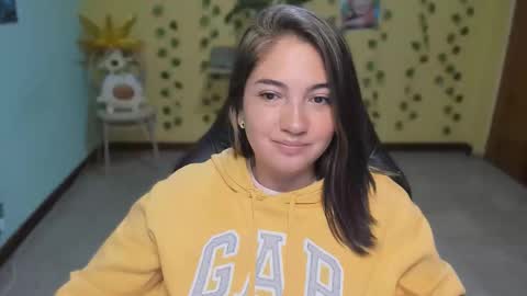 Snapshot of littleprety6969 chatting on February 3, 2026, 6:22 am Mia Wednesday to Sunday 730 am to 1030 am Colombian Hour D online show from February 3, 2026, 6:22 am